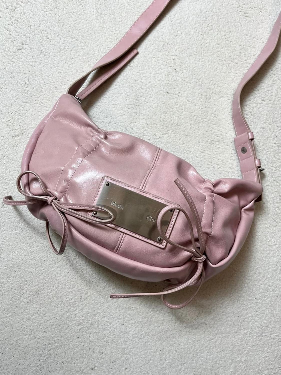 마뗑킴 25FW 하프 셔링 핑크 리본 라운드 백 Q1234 상품이미지2