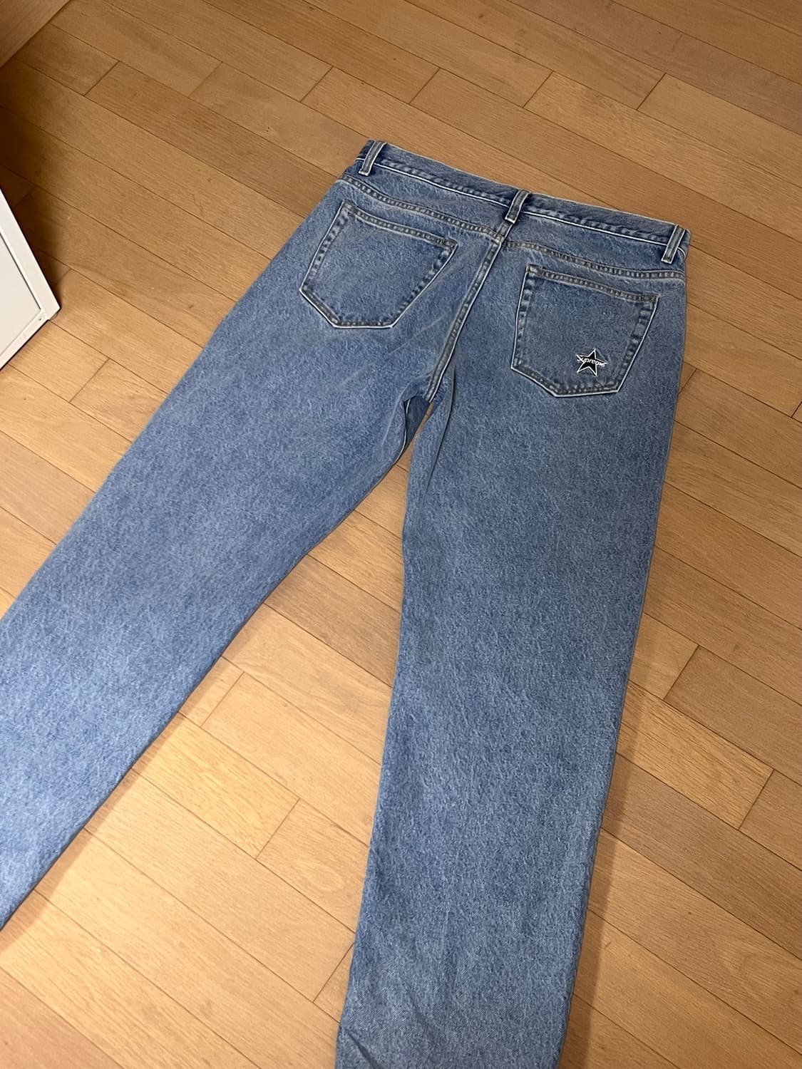 슈프림 26ss 레귤러핏 진 상품이미지2