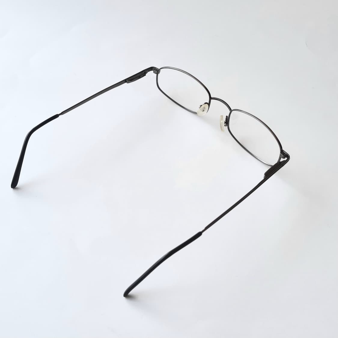 데드스탁 긱시크 무드 슬림  타원형 메탈 안경테 654 상품이미지5