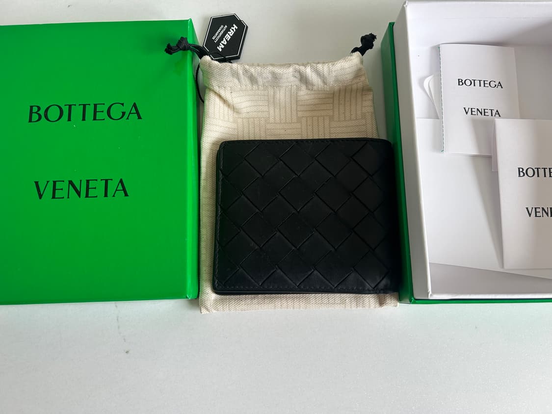 [25년/5월] 보테가베네타 반지갑 블랙 풀구성 상품이미지1