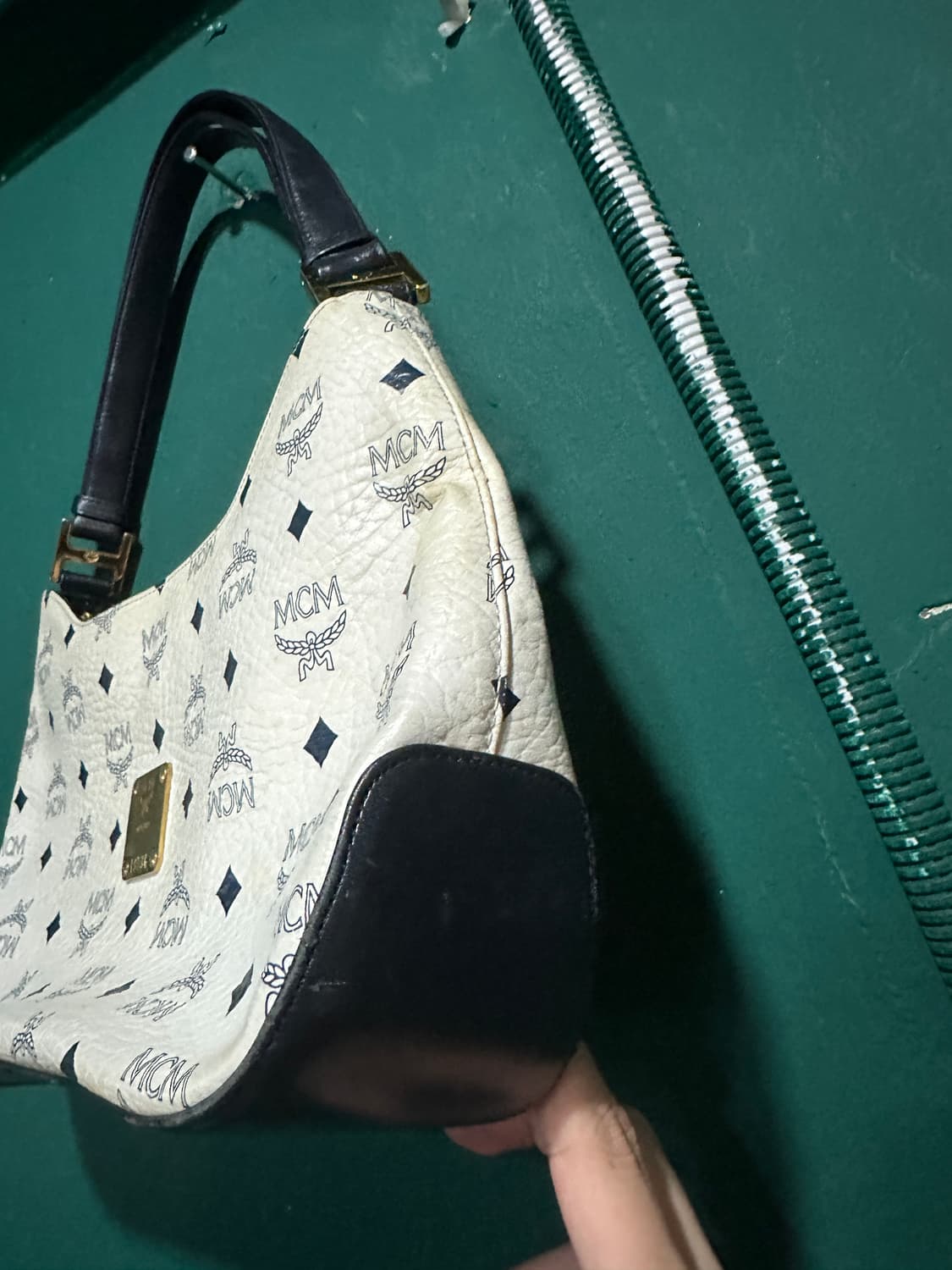 MCM 숄더백 화이트 상품이미지4