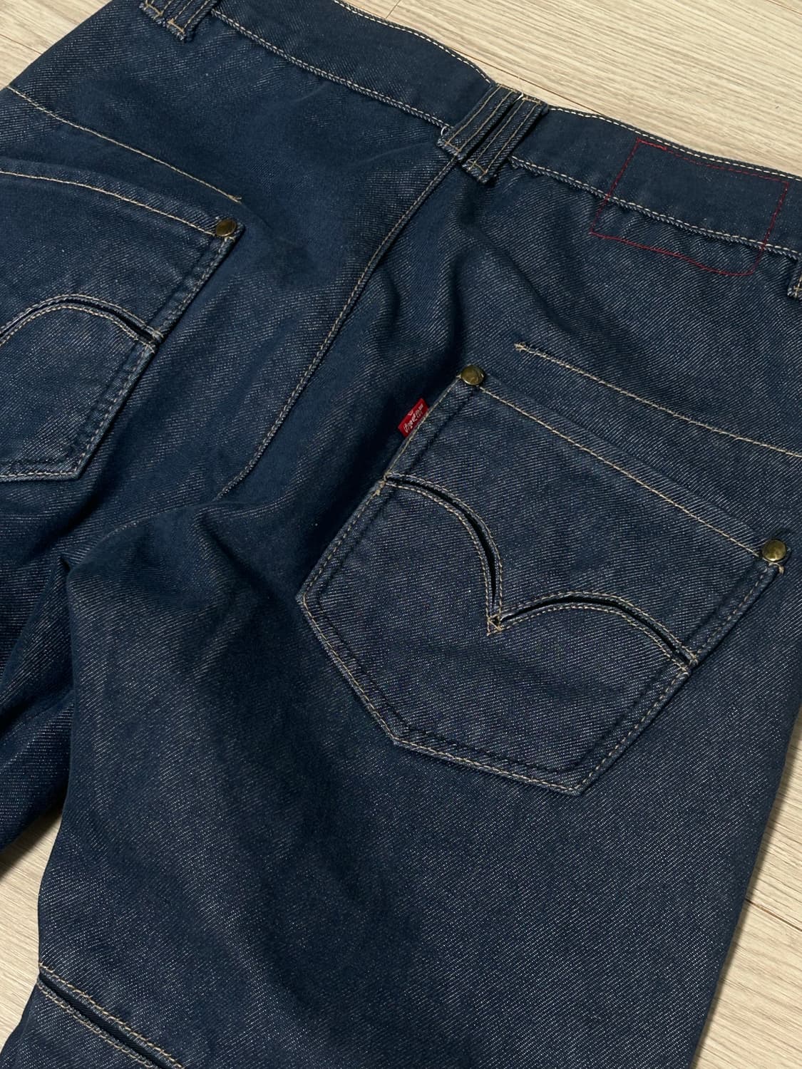 리바이스 엔지니어드진 절개 디테일 데님 팬츠 953 상품이미지3