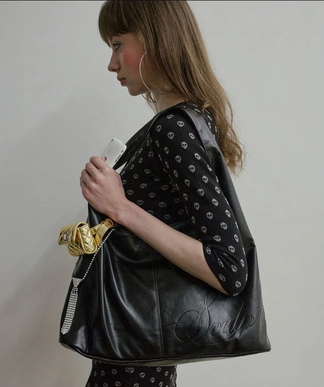 스컬프터 Everyday Hobo Bag Black 상품이미지1