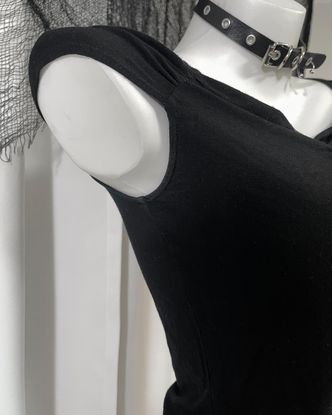 black t-shirt 상품이미지3