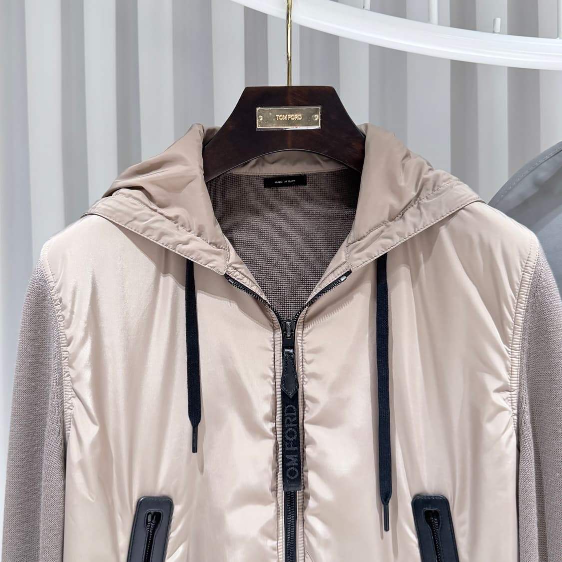 (A+/48) / 톰포드 라이트 패디드 나일론 니트 후드 집업 상품이미지4