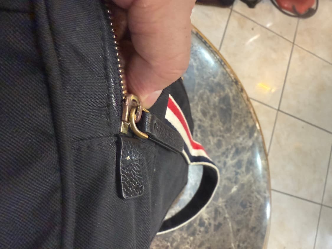 정품 톰브라운 벨트백 팝니다 상품이미지9