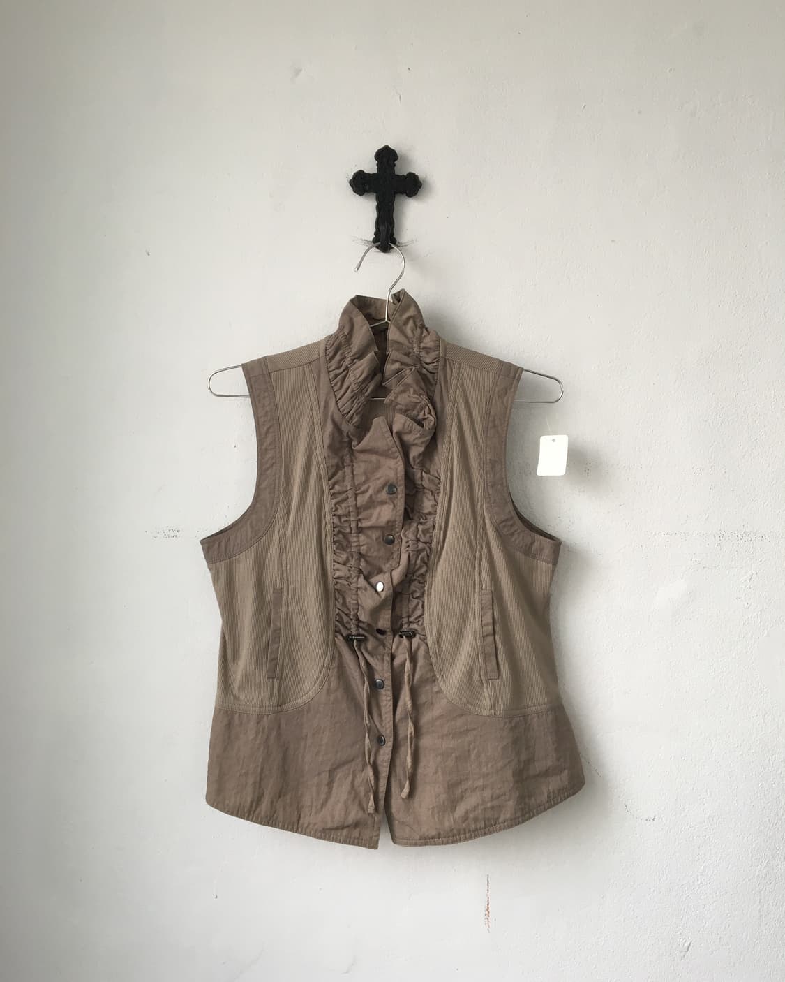 Ruffle point vest 상품이미지2