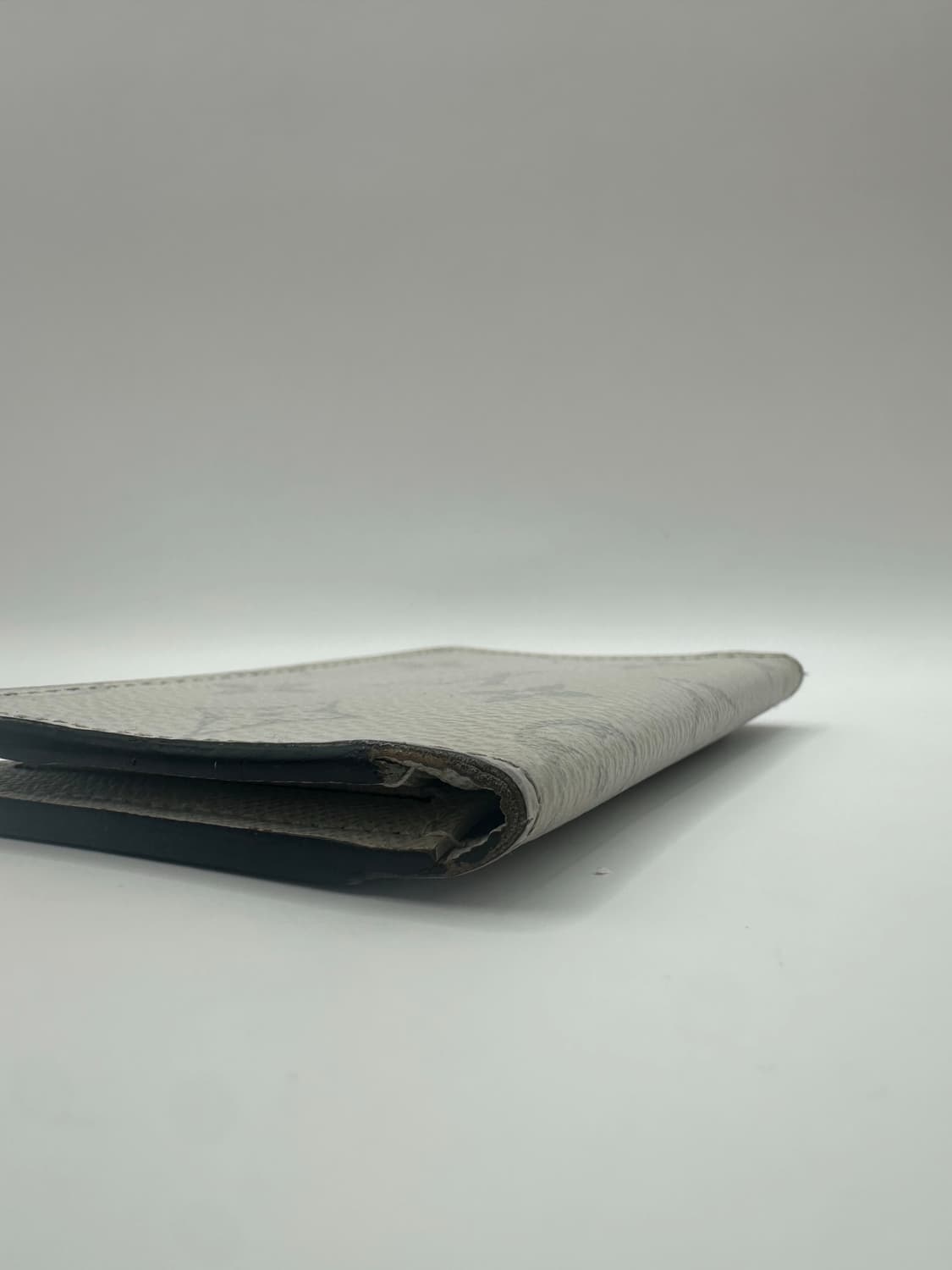 루이비통 타이가라마 오거나이저 카드지갑 화이트 상품이미지5