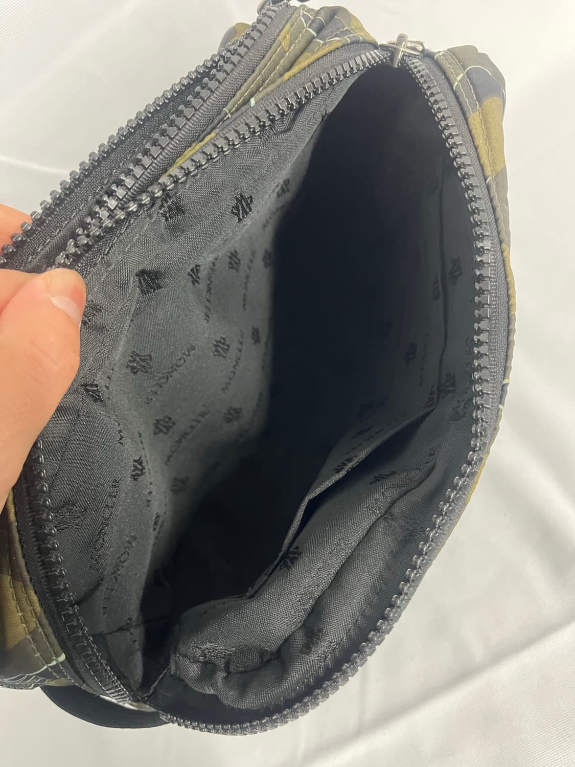 몽클레어 파우치백 카모 상품이미지7