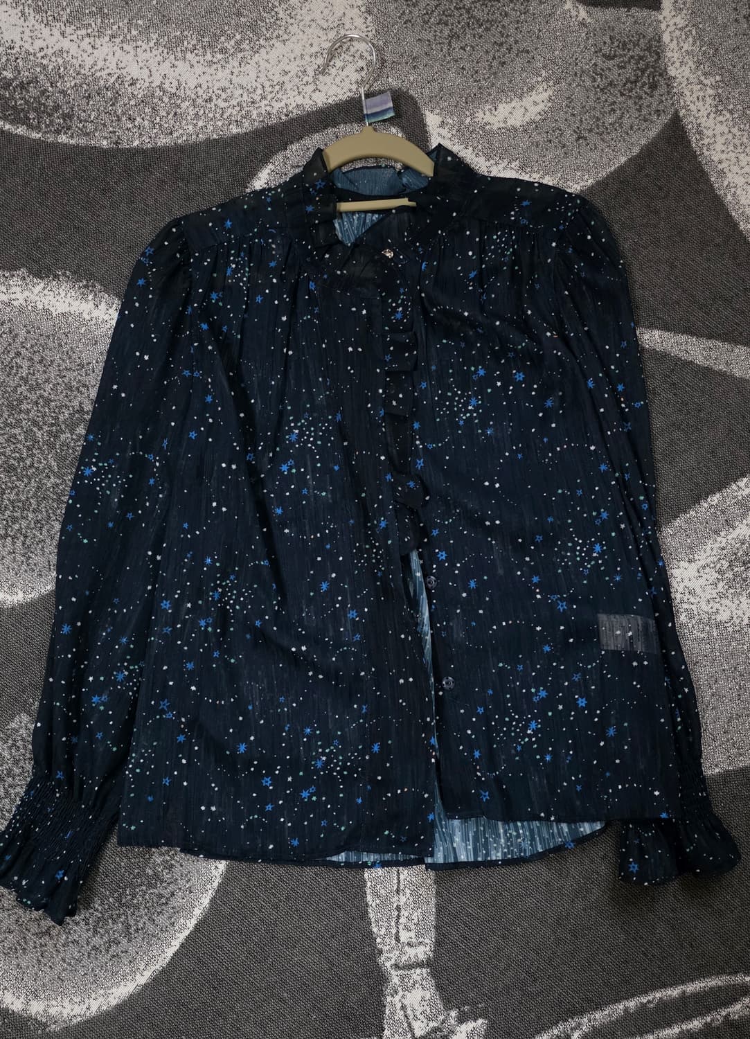 ZOOC 쥬크 스타프린팅 프릴 시스루 블라우스 상품이미지1