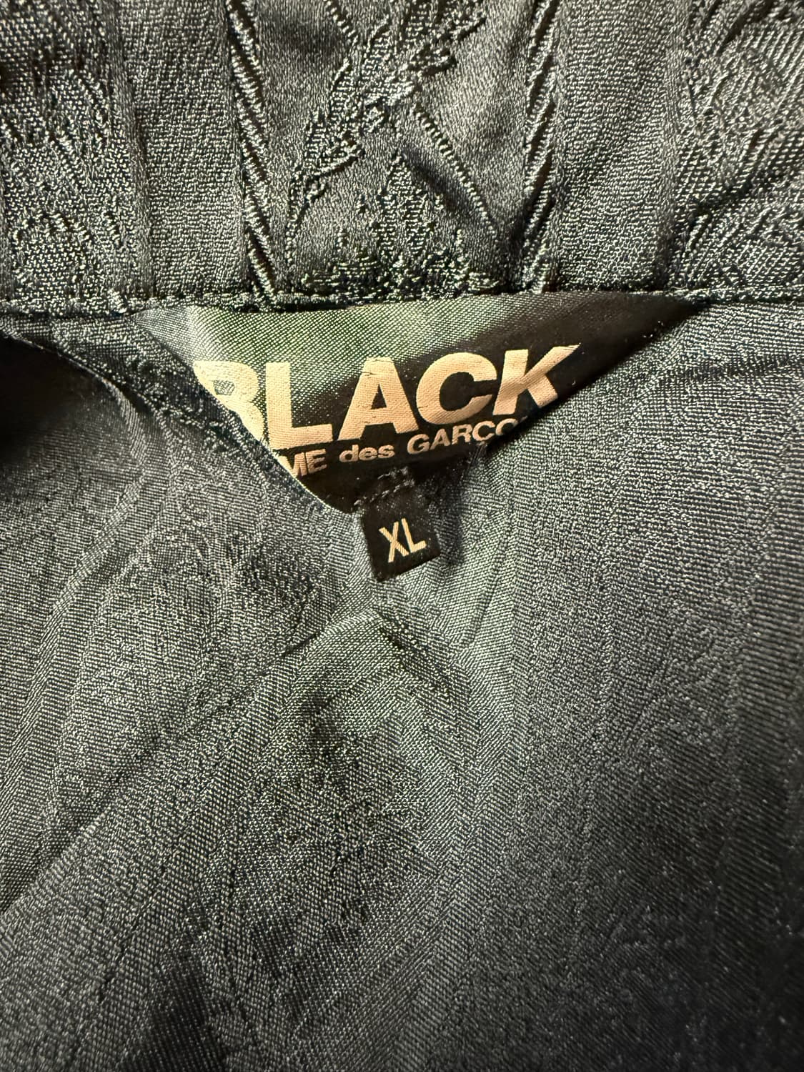 블랙 꼼데가르송 차이나카라 자카드패턴 폴리 코트 XL 상품이미지4