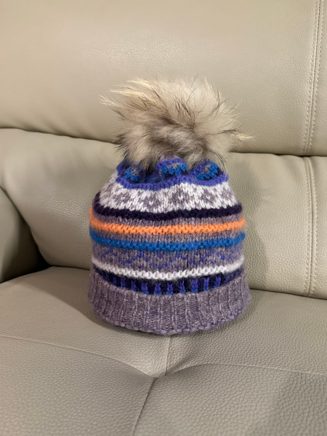 Italy Pattern detail pompom knit beanie 상품이미지1