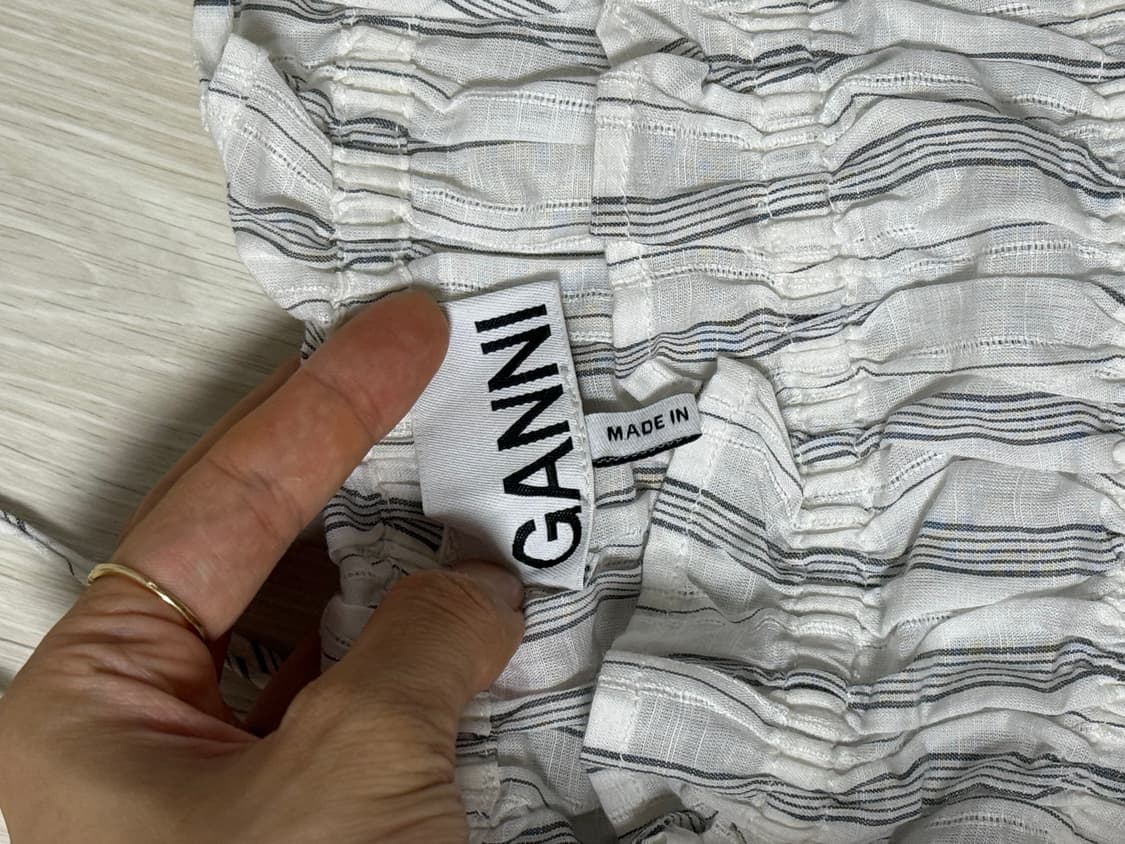 Ganni 슬리브리스 탑!  상품이미지2