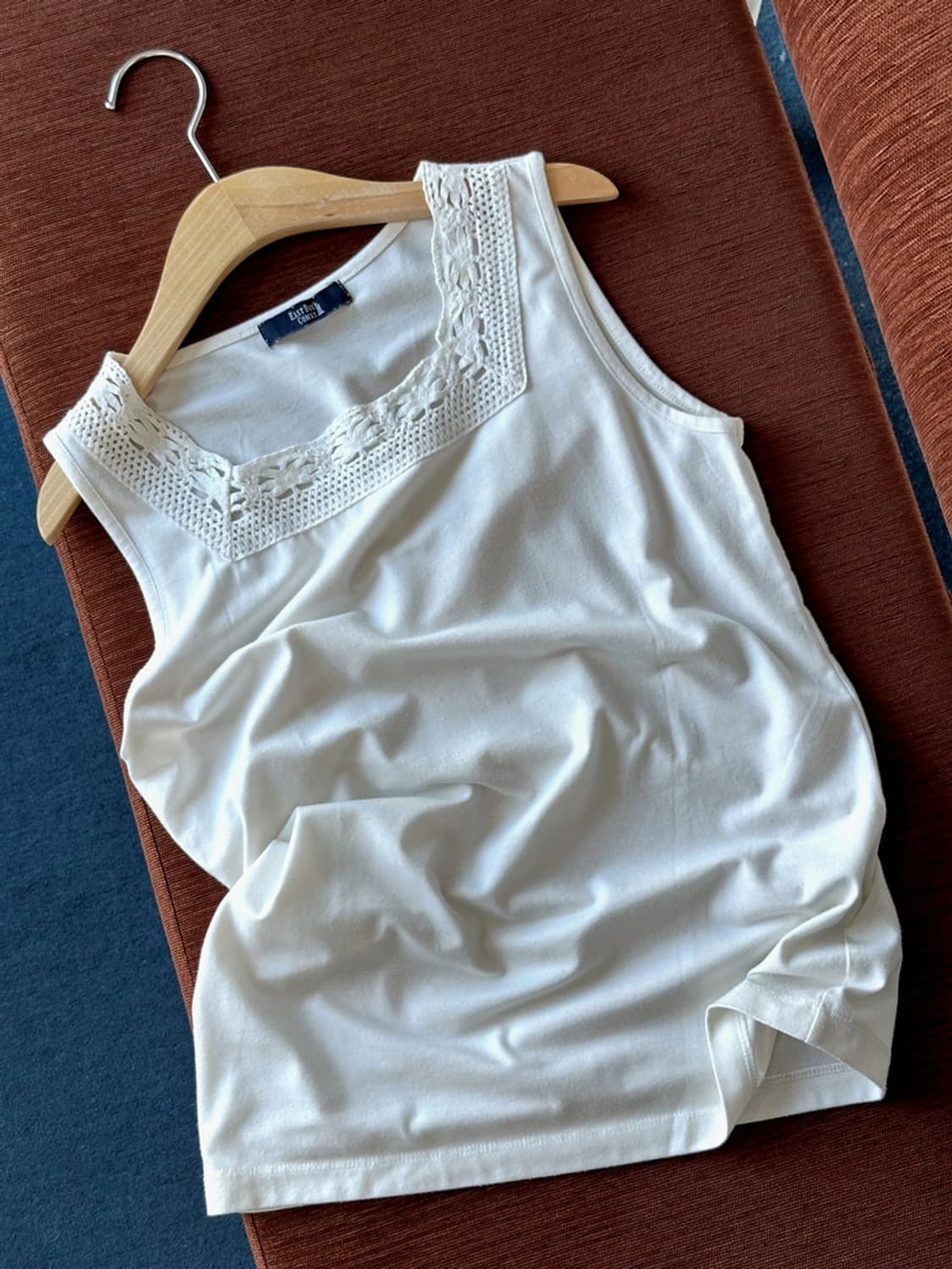 Design panel rayon sleeveless top 상품이미지2