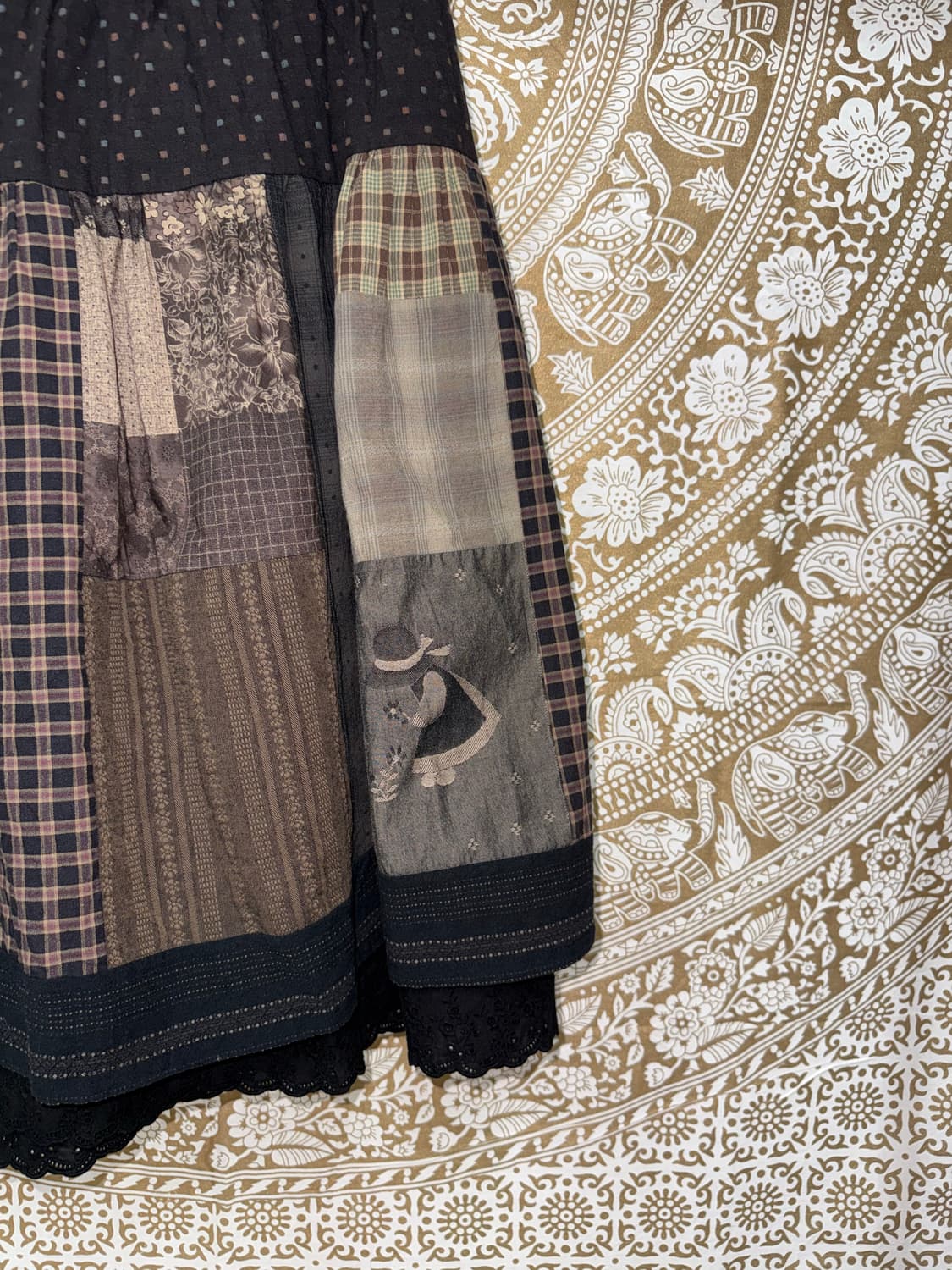 빈티지 도트 밴딩 패턴 디테일 미디스커트  상품이미지4