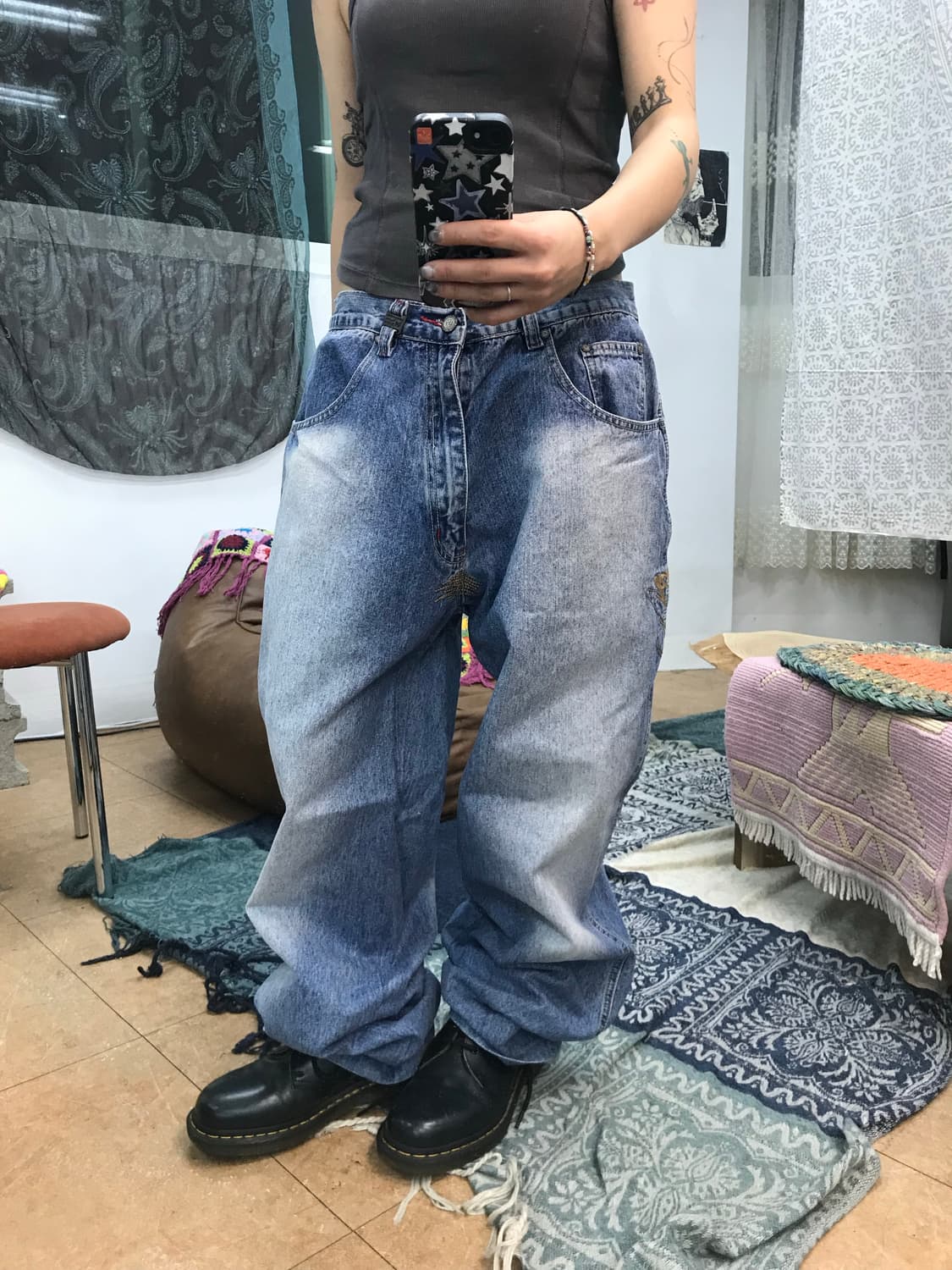 PHAT FARM 워싱 자수 디테일 연청 데님팬츠  상품이미지1