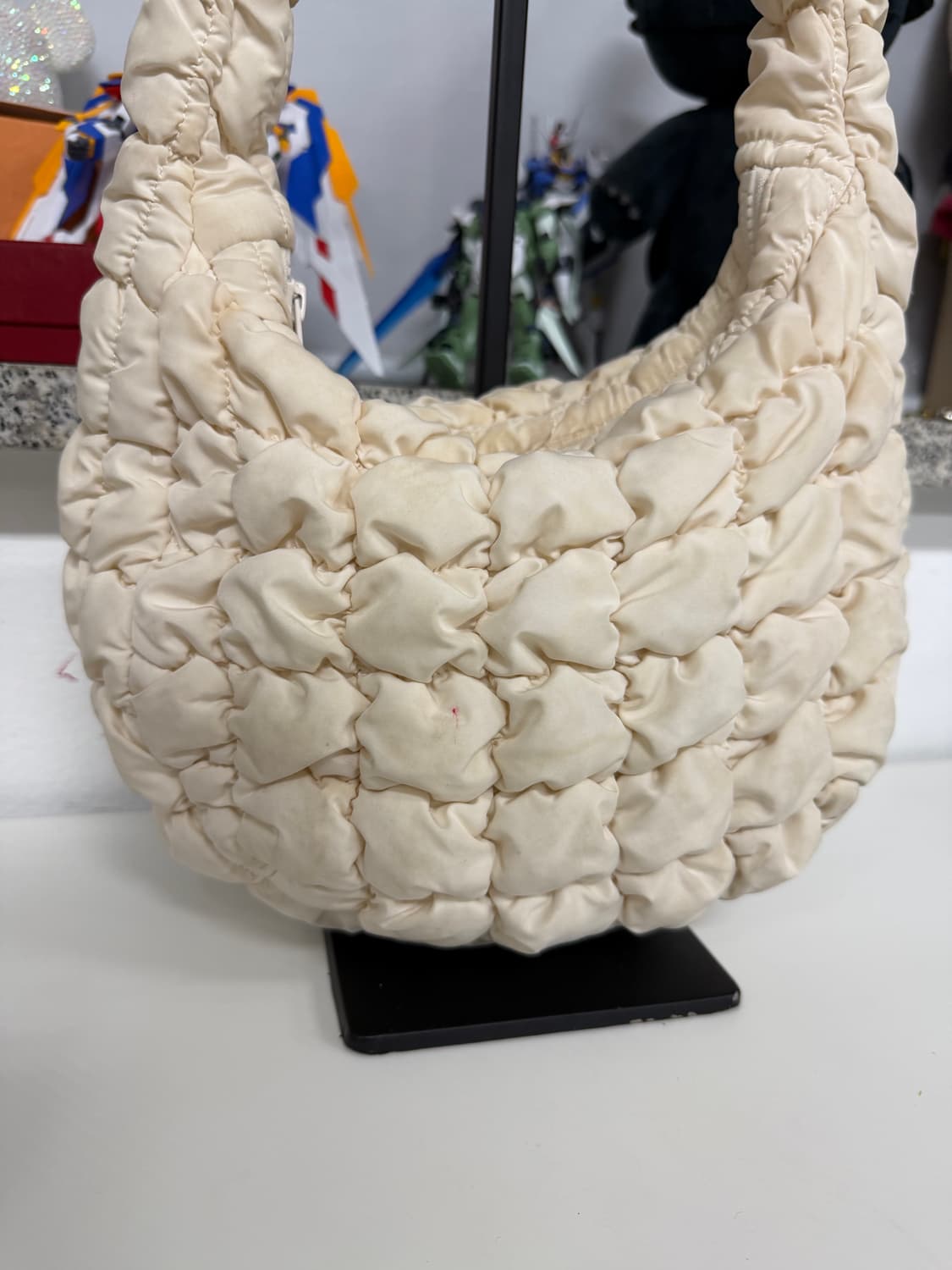 정품) COS 코스 퀼티드 미니 구름백  상품이미지5