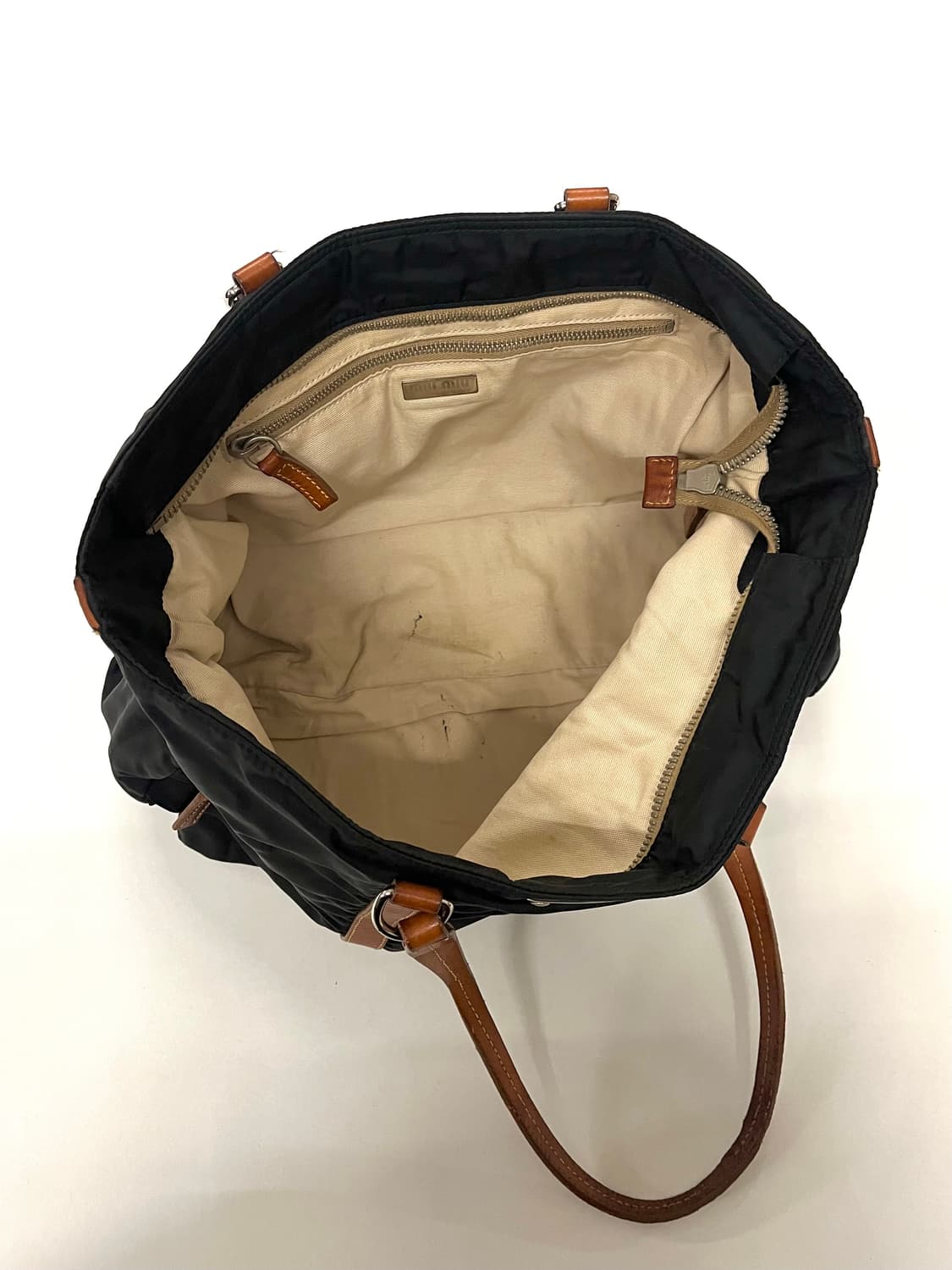 미우미우 93 아카이브 나일론 레더 숄더백 상품이미지6