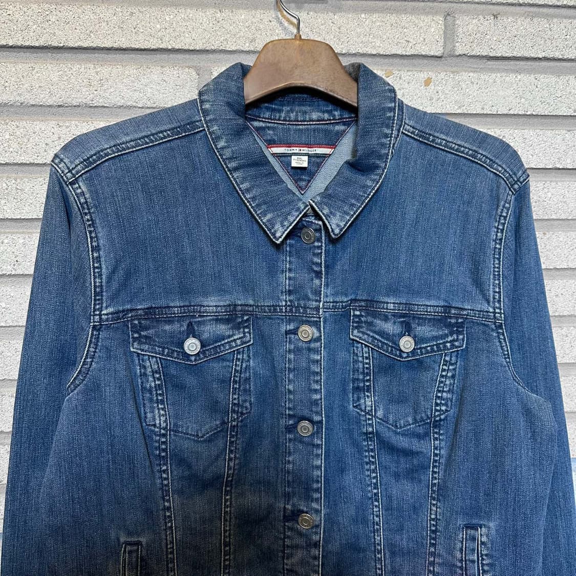 타미힐피거 데님 트러커 자켓 스판 인디고페이딩 디테일 상품이미지3