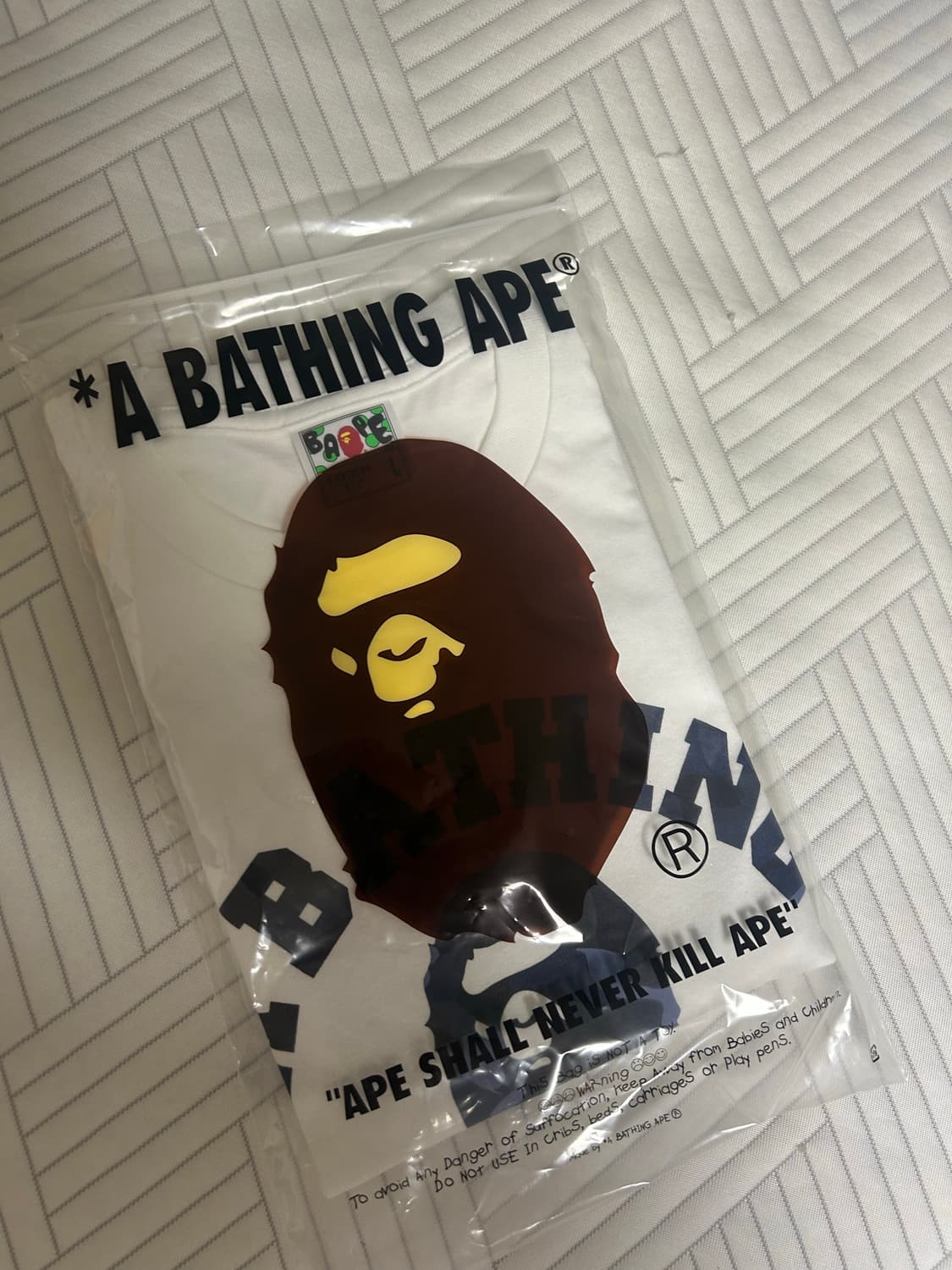 [새상품/택포/L] 베이프 컬리지 화이트 네이비 상품이미지2