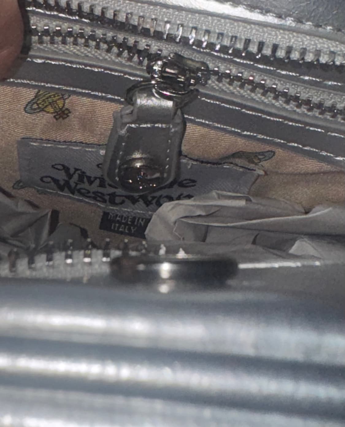 비비안웨스트우드 야스민백 실버 상품이미지5