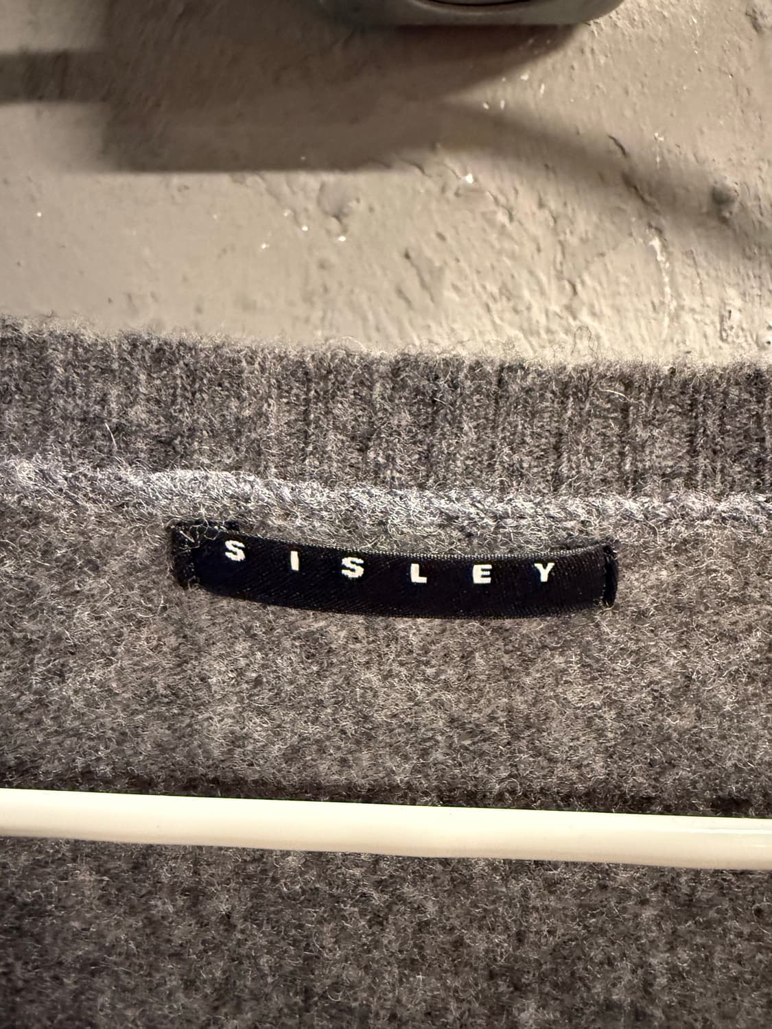 시슬리 SISLEY 투톤 브이넥 니트 그레이/네이비 S 상품이미지5