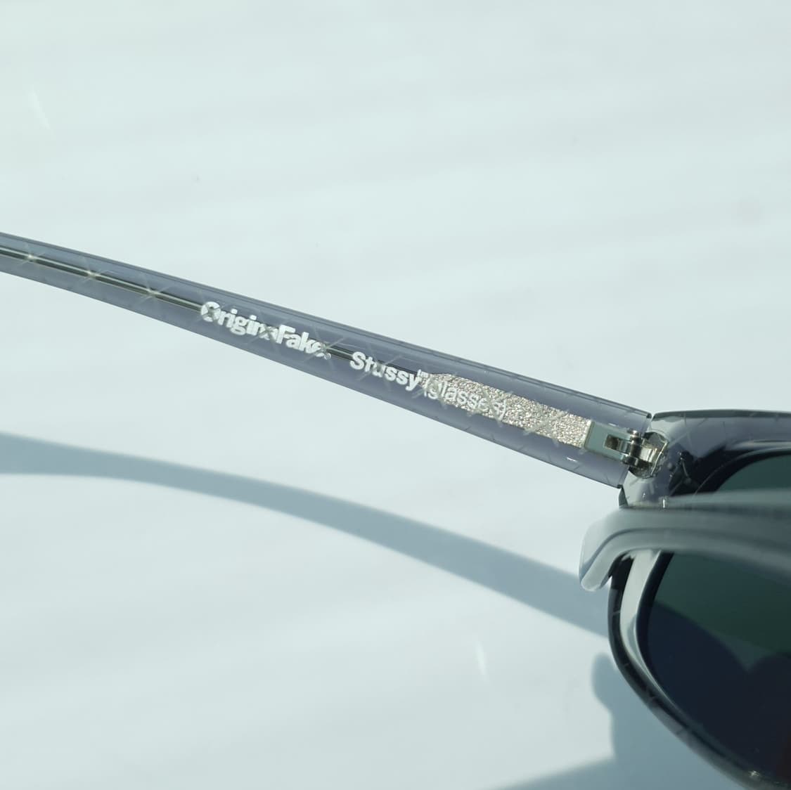 Stussy x Kaws Michael Sunglasses 상품이미지8