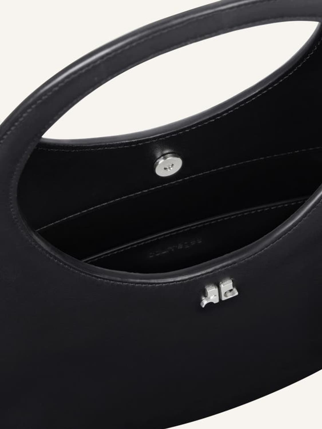 꾸레쥬 홀리 레더 블랙백 25s/s 상품이미지3