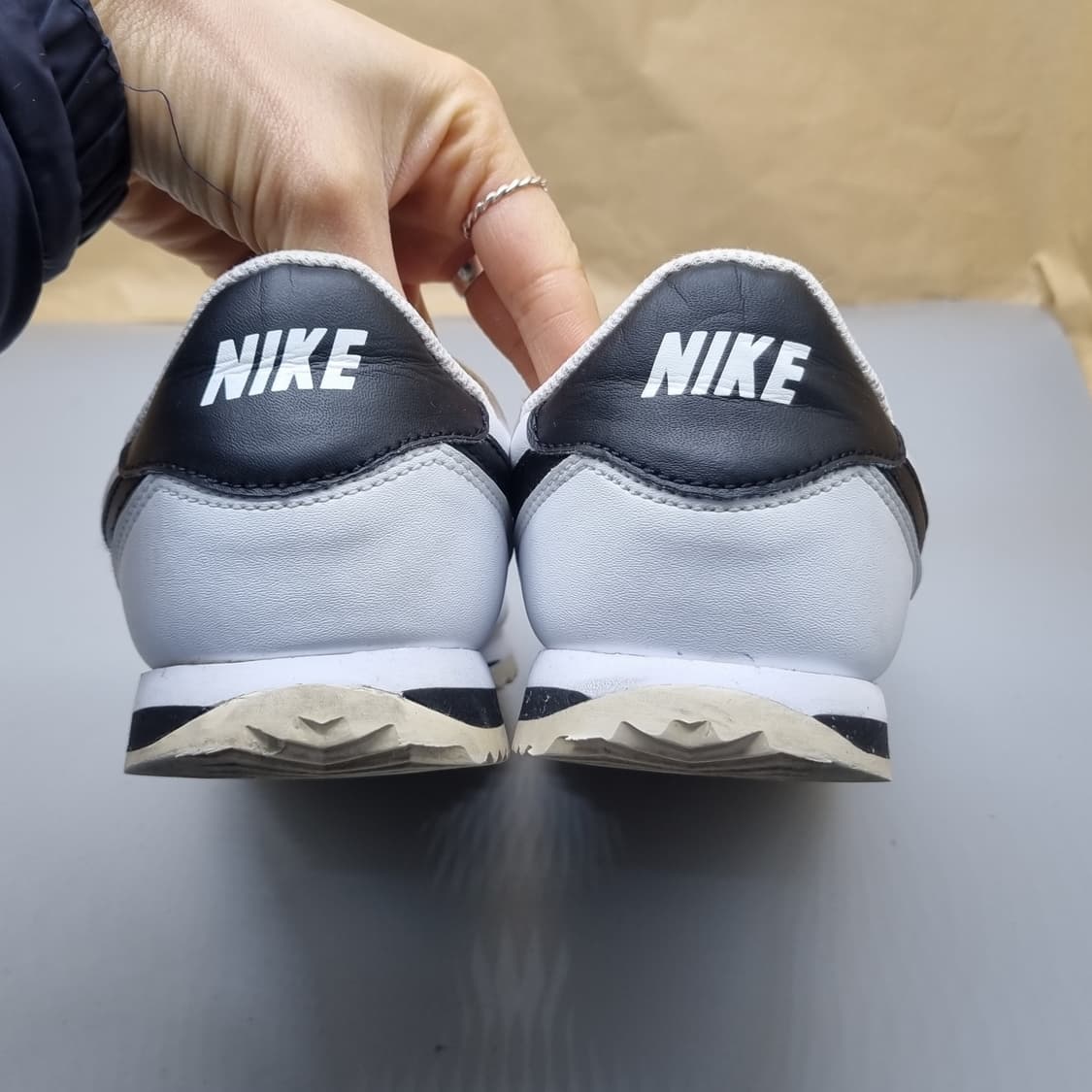 나이키 코르테즈 흰검 여성운동화240  상품이미지4