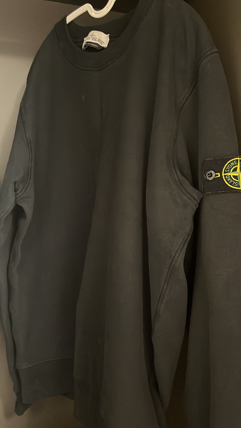 스톤아일랜드 블랙 맨투맨 상품이미지1