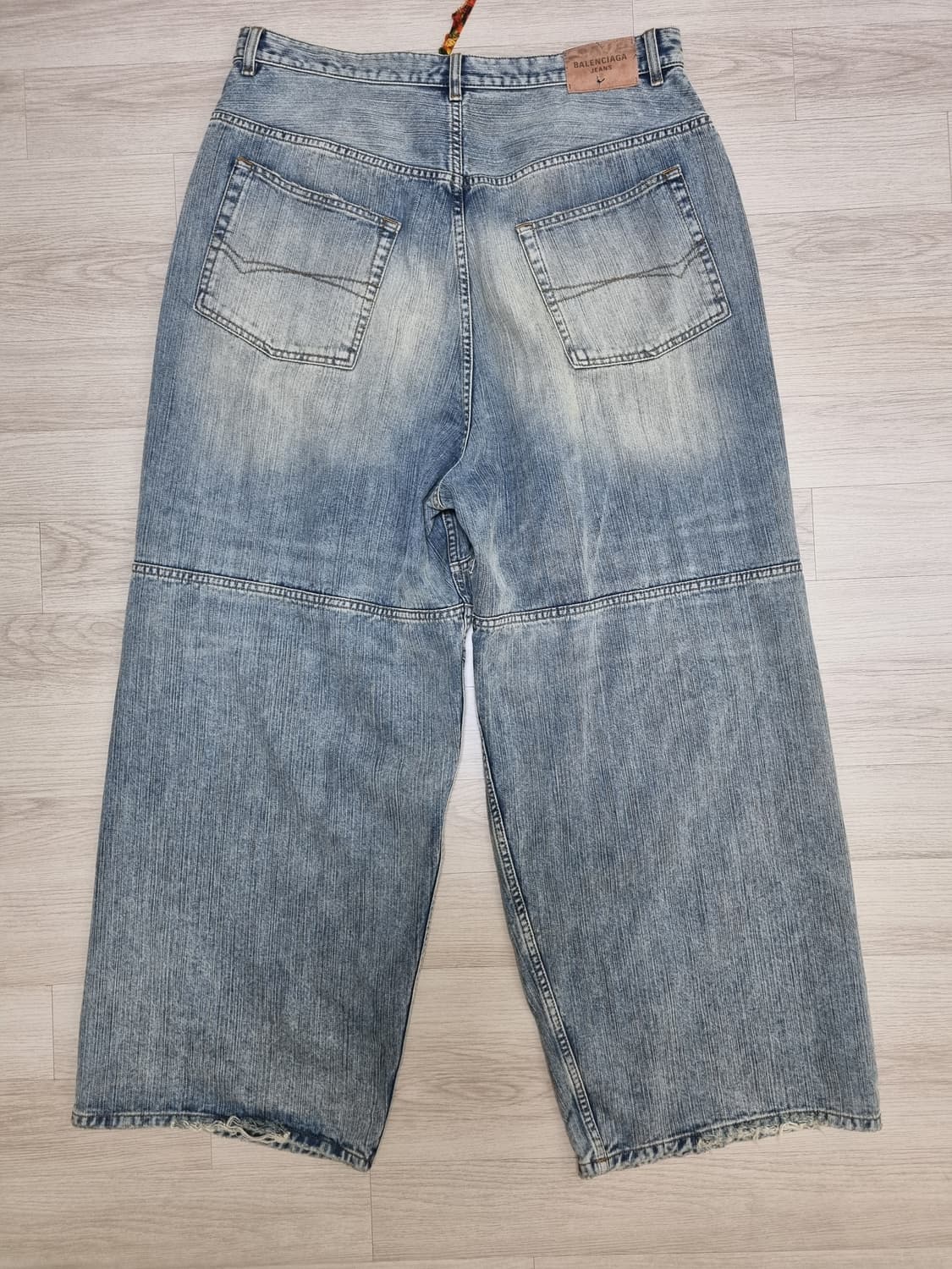 발렌시아가 조지생크 배기팬츠 연청 상품이미지6