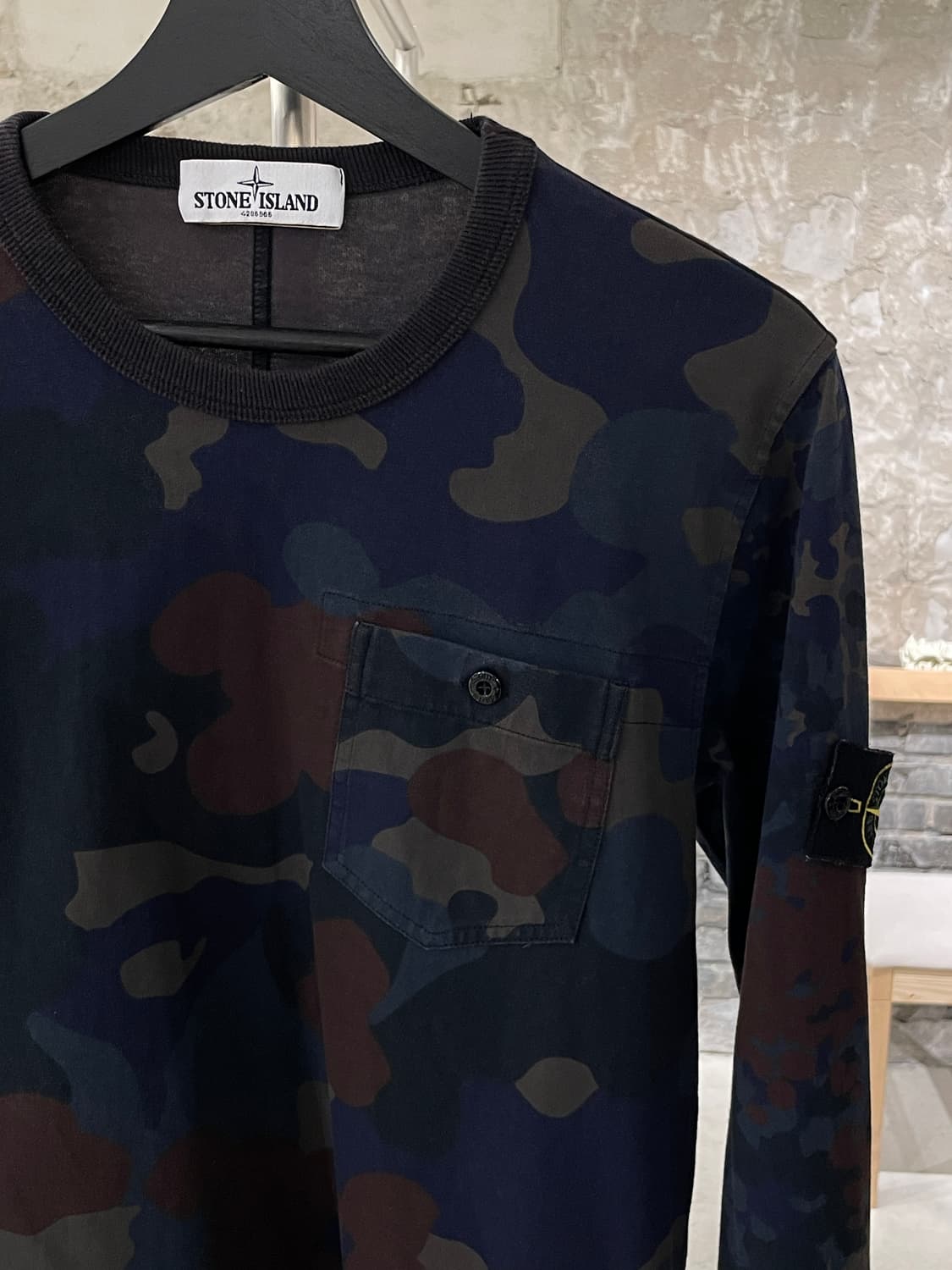 스톤 아일랜드 카모 플라쥬 싱글 포켓 와펜 롱 슬리브 상품이미지3