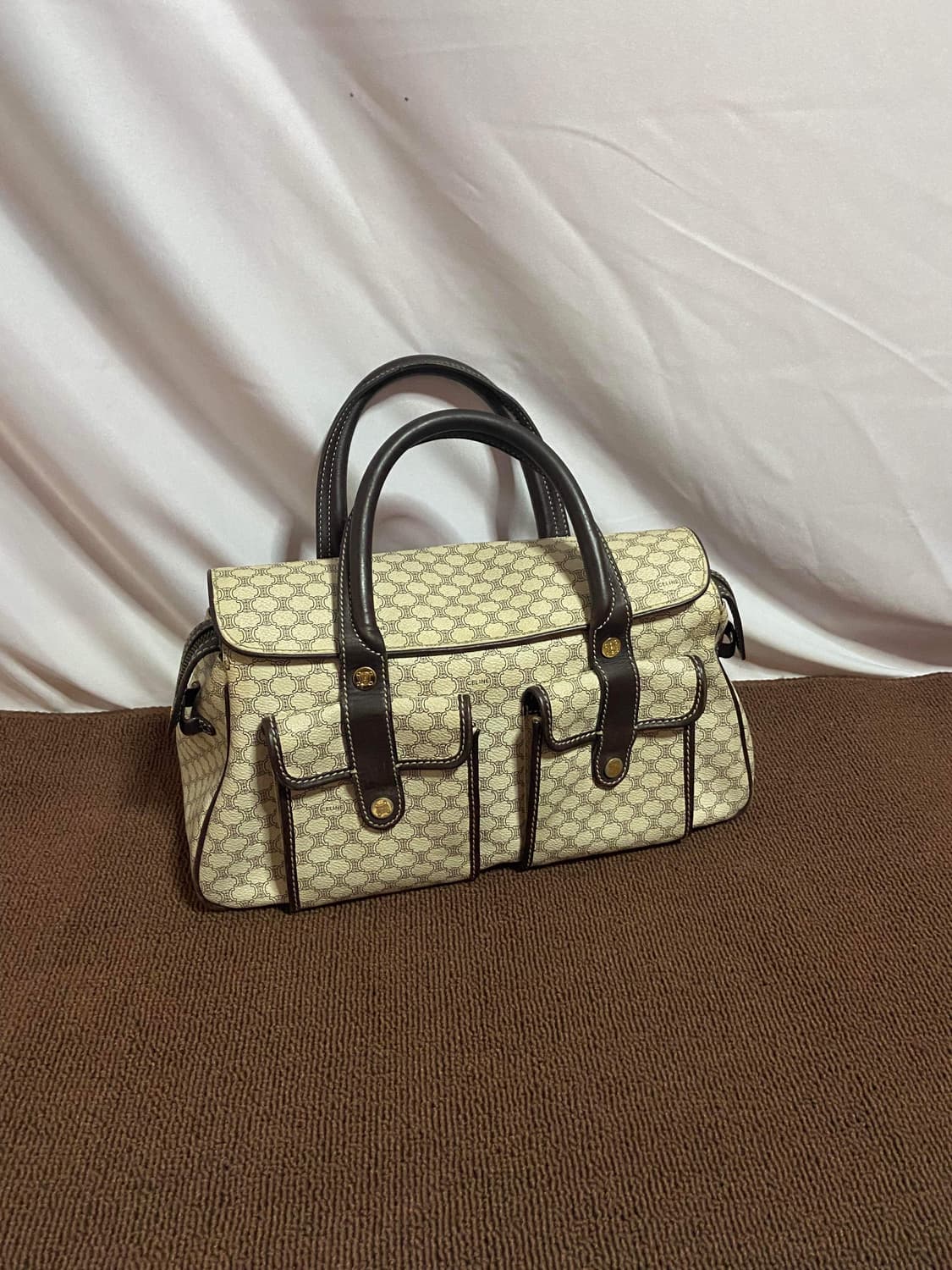 셀린느 트리오페 마카담 토트백 상품이미지1