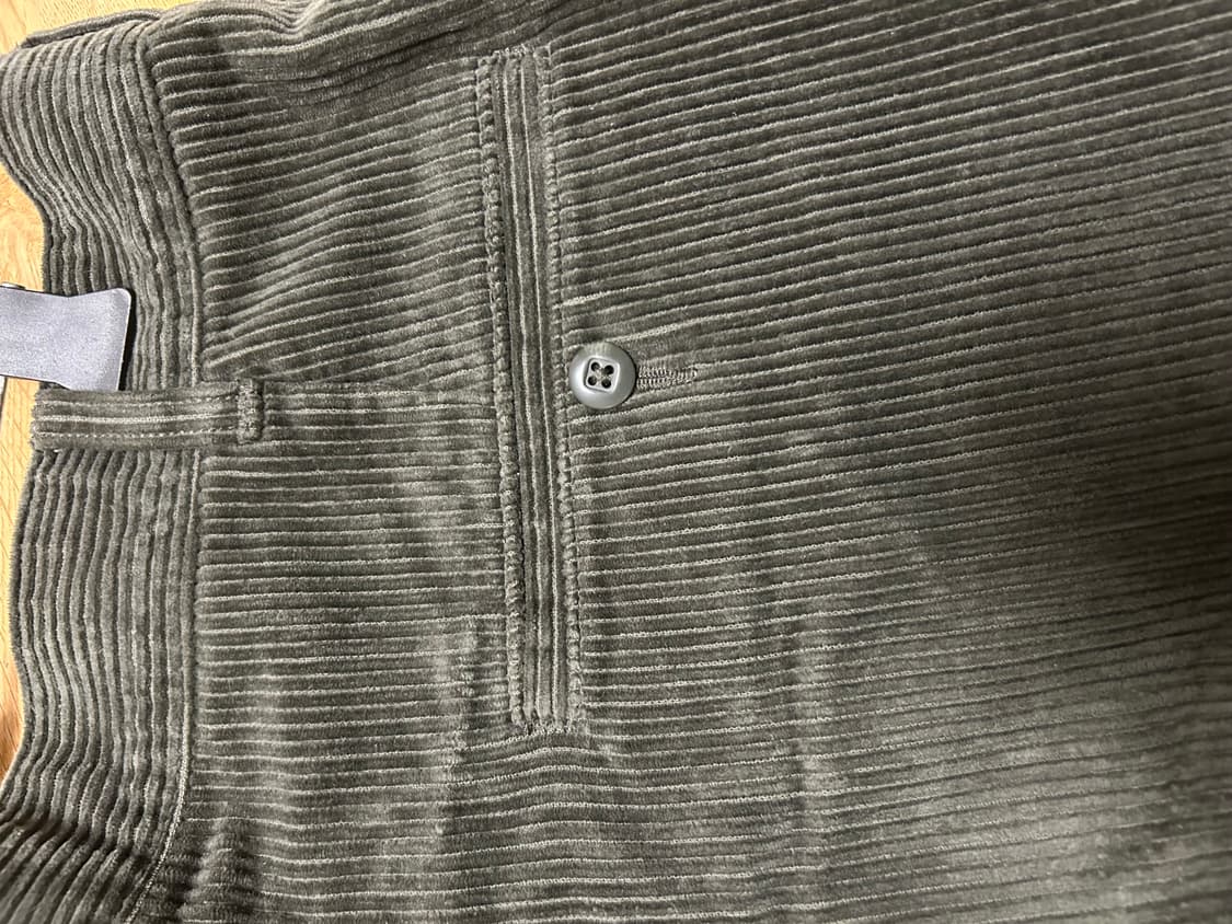 유니클로 코듀로이 팬츠 다크카키 79 팝니다 상품이미지4