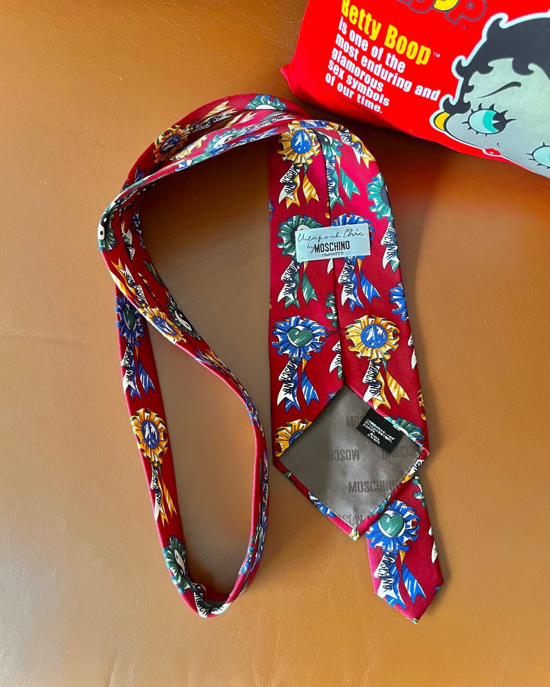 90-00s Cheap and Chic by MOSCHINO Tie 상품이미지3