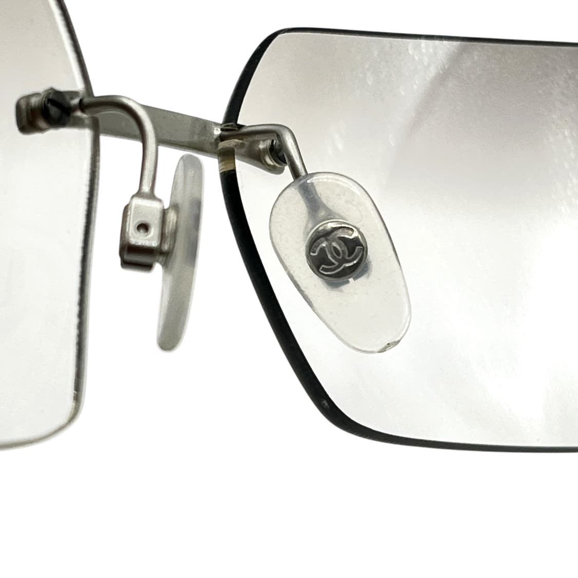 CHANEL 샤넬 큐빅 무테 선글라스 상품이미지5