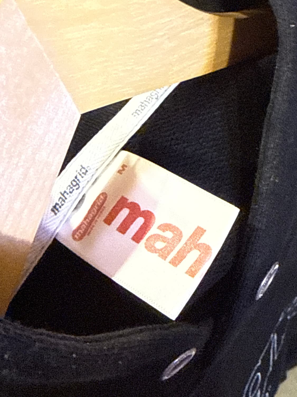 마하그리드 블랙 후드티 상품이미지2