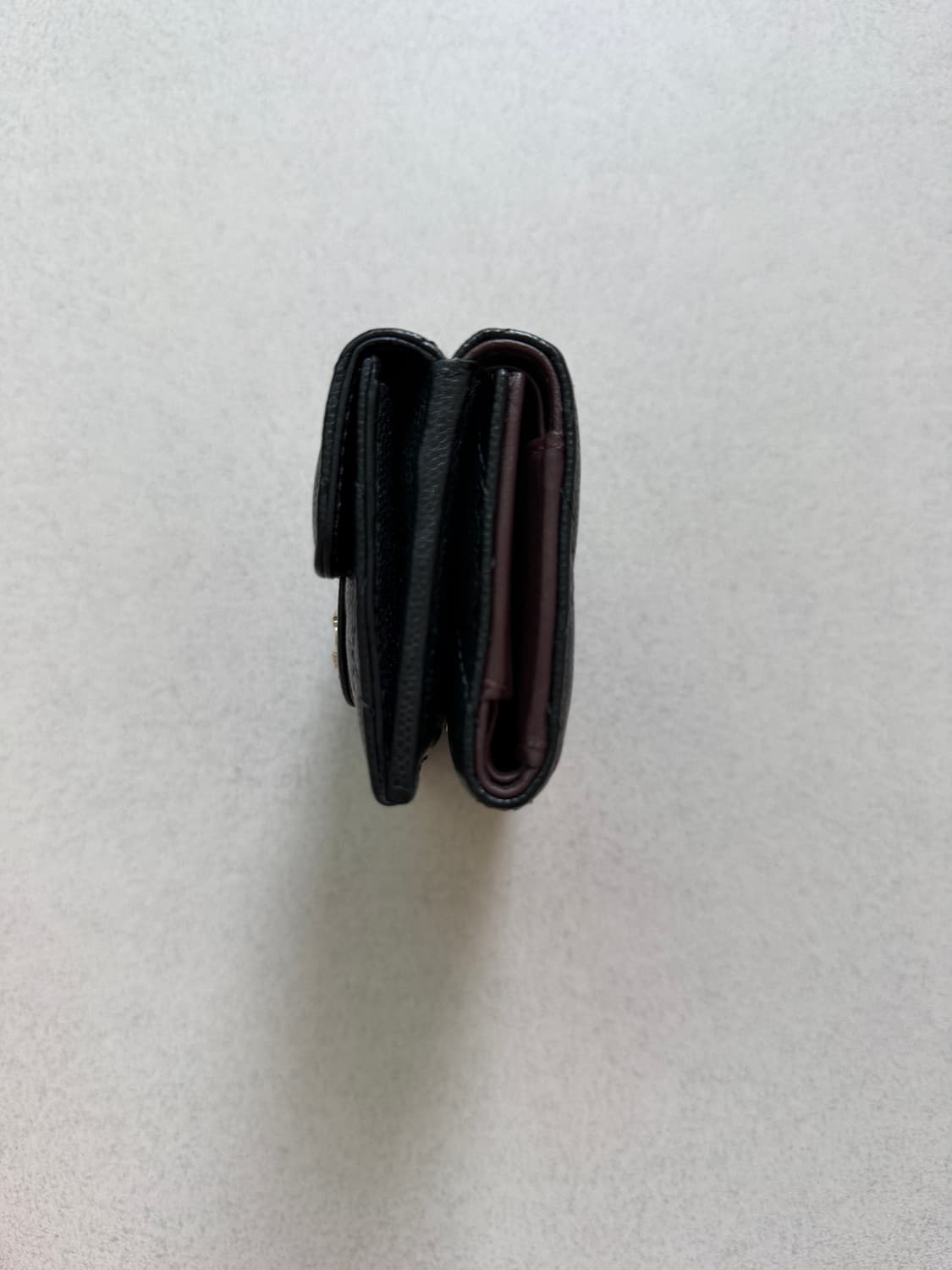 샤넬 캐비어 스몰플랩 반지갑 상품이미지5