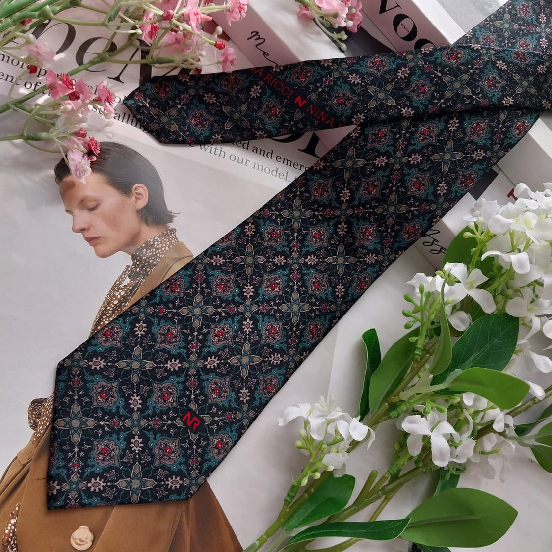 니나리치 블랙 그린 패턴 넥타이 8.2cm S~A+등급 K2441 상품이미지3