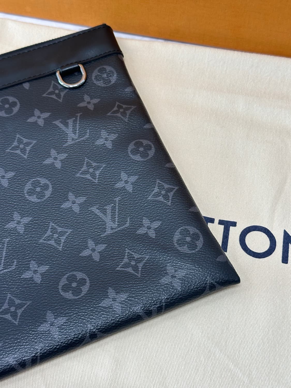 루이비통 이클립스 클러치 GM 상품이미지9