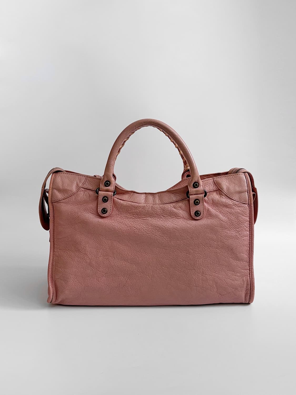 발렌시아가 클래식 시티백 미듐 판매합니다. 상품이미지4