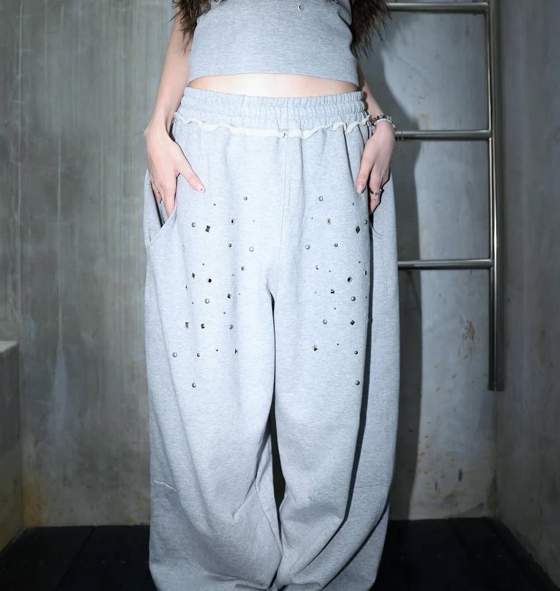 알디유 스터드 팬츠 그레이 상품이미지1