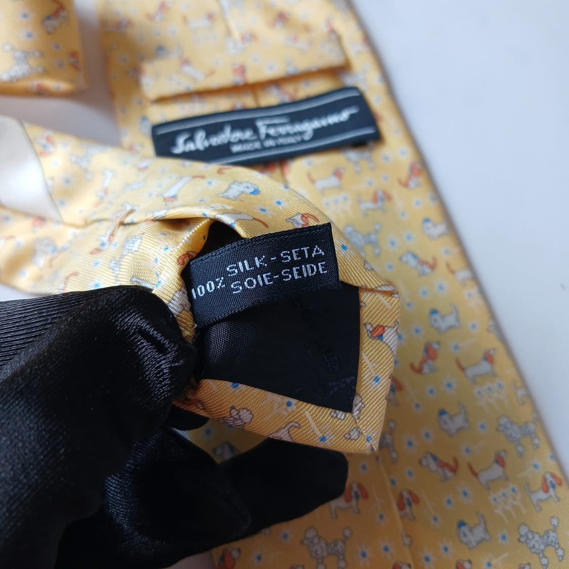 살바토레 페라가모 옐로우 강아지 모티브 넥타이 8.8cm A+등급 G23 상품이미지8