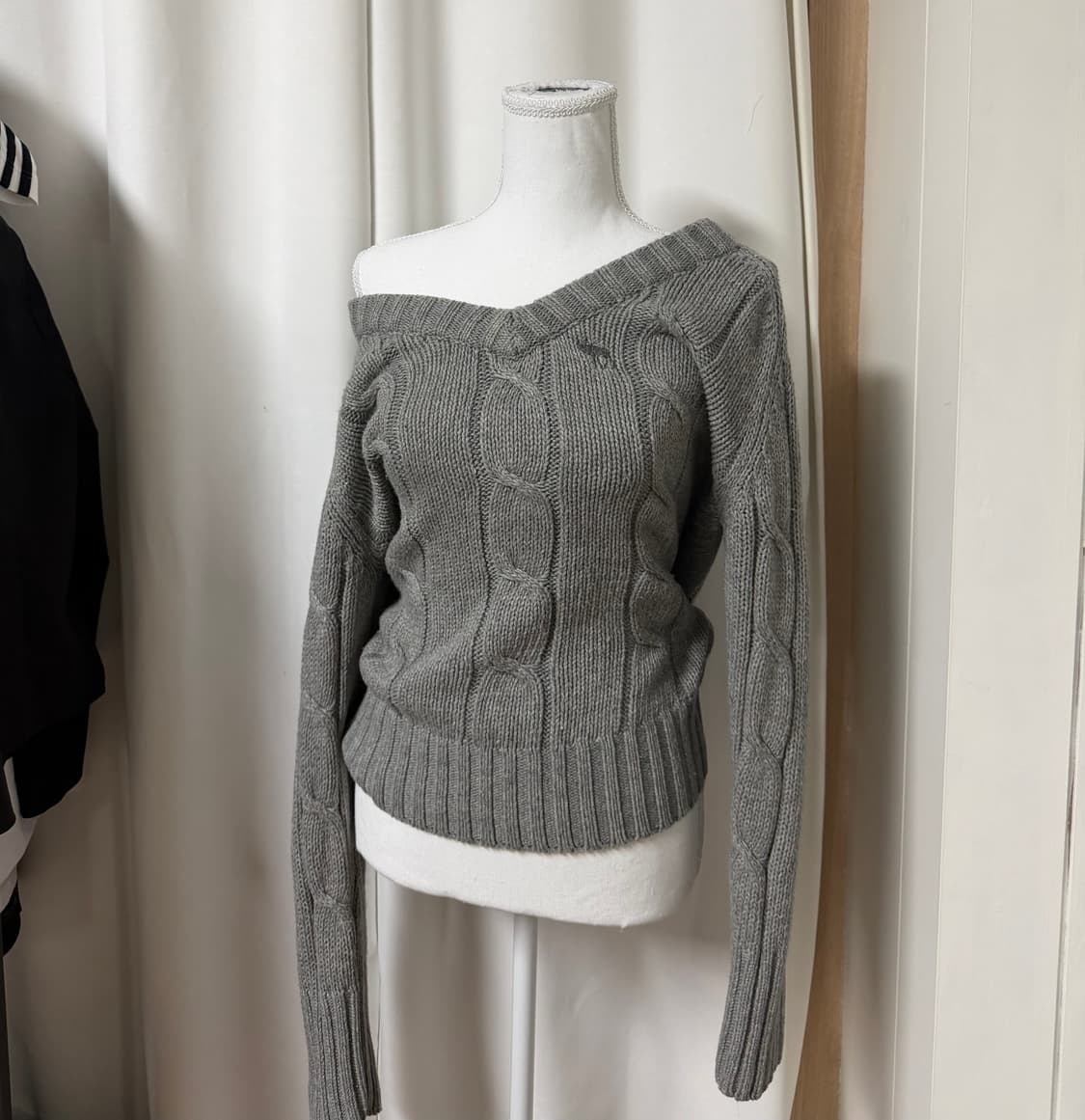 아베크롬비 그레이 순록 브이넥 니트 상품이미지1