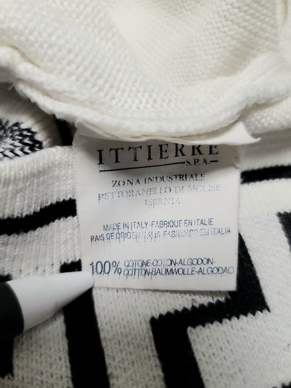 베르사체 니트,맨투맨후드(구찌디올샤넬프라다루이비통펜디셀린느톰브라운버버리) 상품이미지6