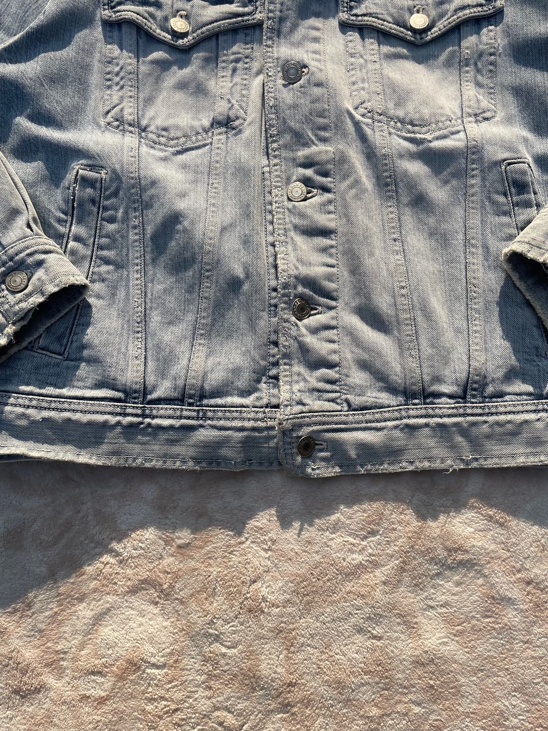 Edwin Light Wash Denim Trucker Jacket 상품이미지4