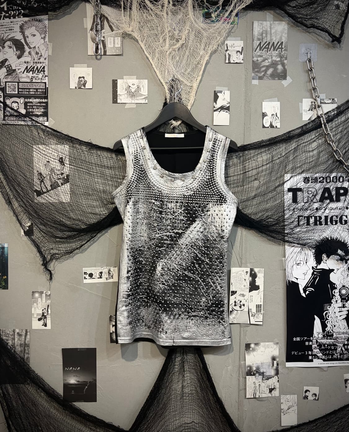Gothic metal stud detail cubic sleeveles 상품이미지4