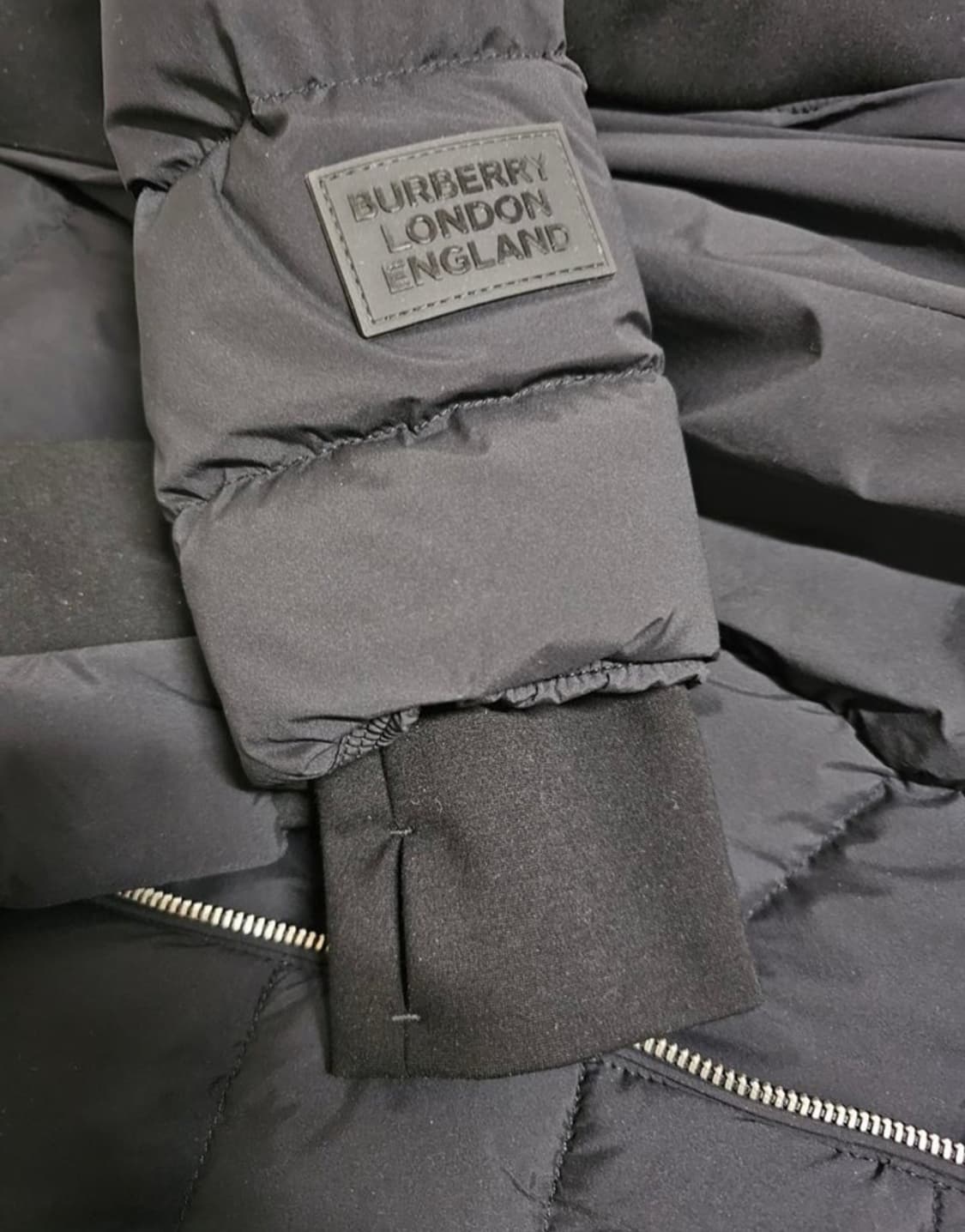 버버리  뉴브릿지 후드  회색기러기 구스다운 패딩  55 미사용 상품이미지6