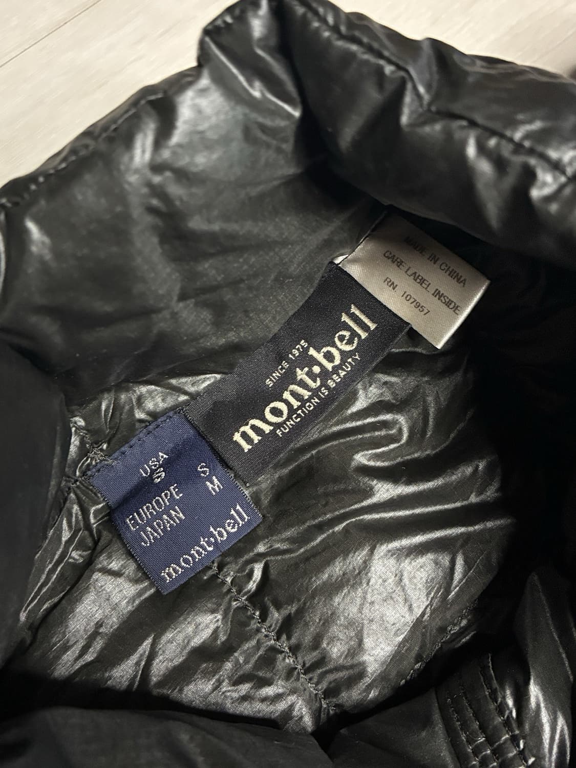 10s 몽벨 U.L. 경량패딩 자켓 블랙 상품이미지4