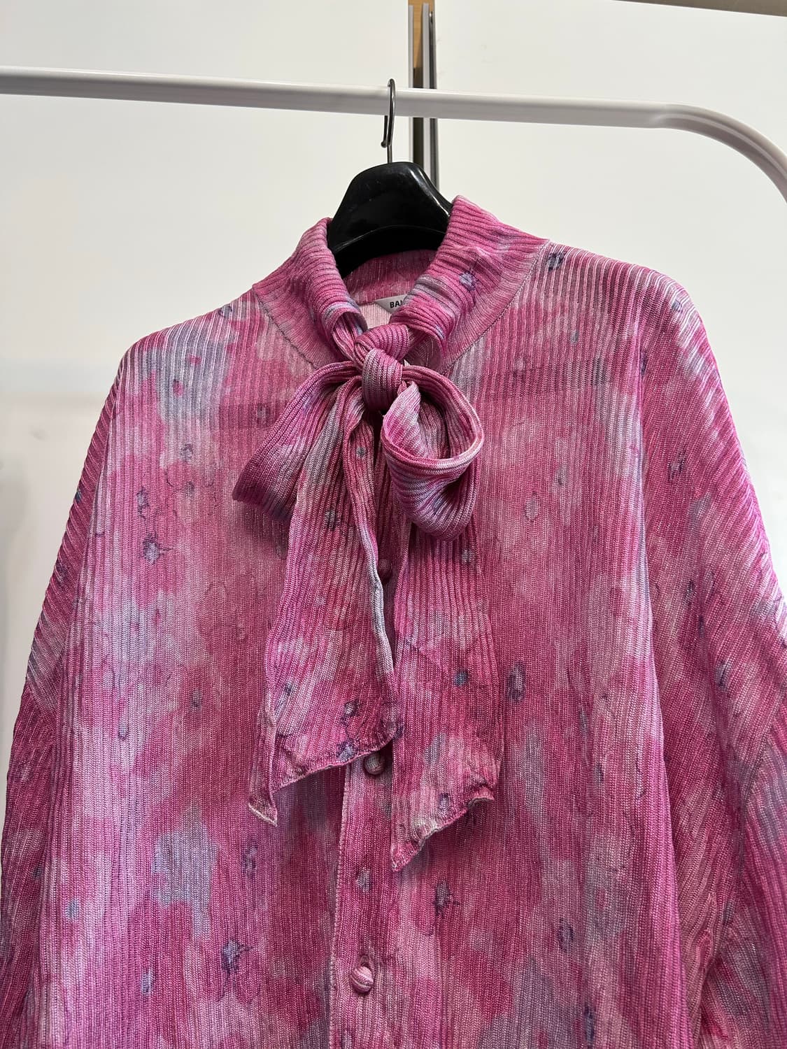 발렌시아가 셀프 타이 플리츠 셔츠 상품이미지6